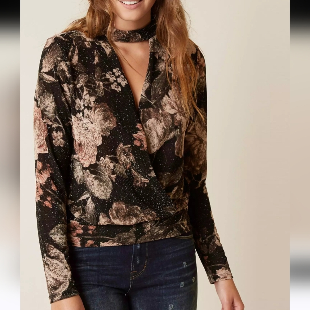 BKE Boutique Wrap Top